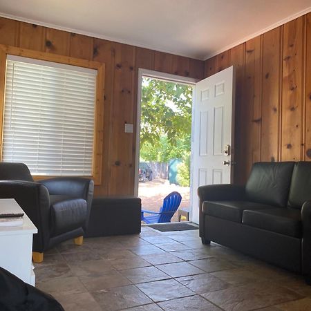 Clearlake Cabins ภายนอก รูปภาพ